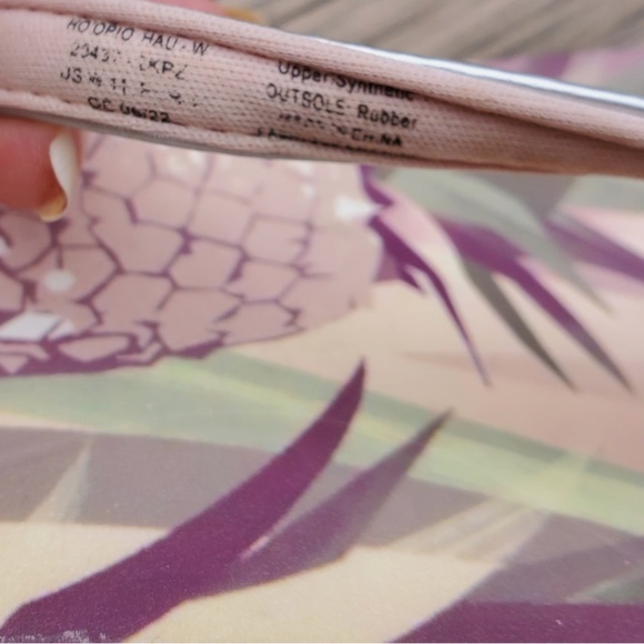 Olukai Ho'opio Hau Flip Flops Size 11 Women Silver Pineapple Sandals - Picture 7 of 14